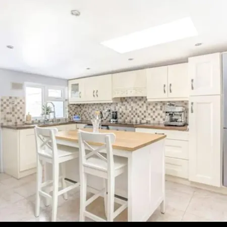 Appartement Spacious 2-bedroom Property, Minutes From City. Dublin
